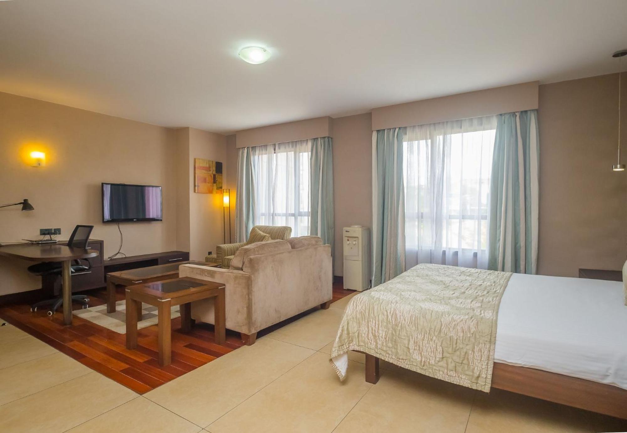 Taarifa Suites By Dunhill Serviced Apartments Nairobi Ngoại thất bức ảnh