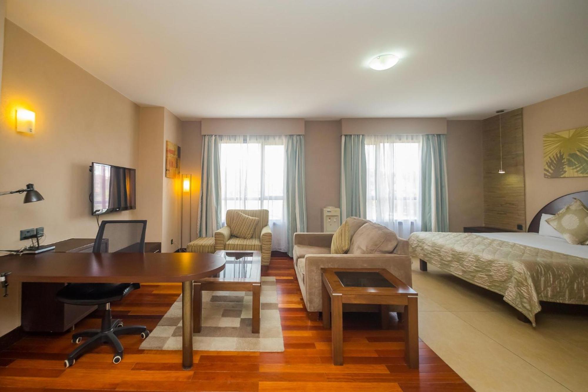 Taarifa Suites By Dunhill Serviced Apartments Nairobi Ngoại thất bức ảnh